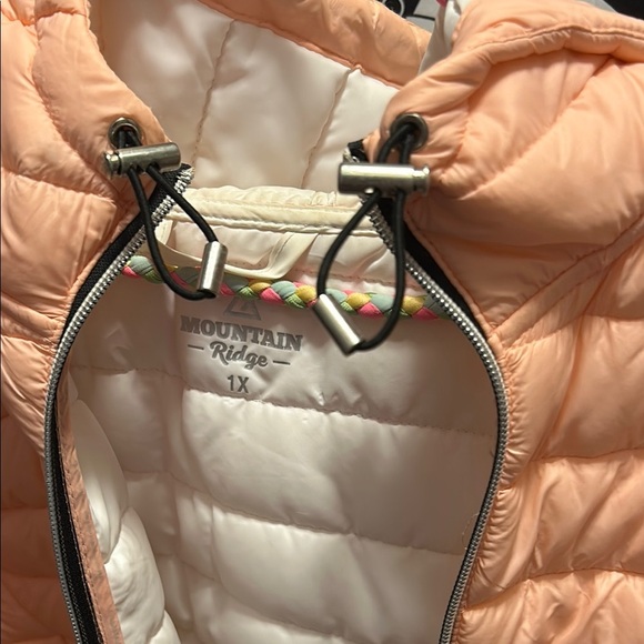 Quilted Puffer Jacket with Hood - Picture 13 of 17